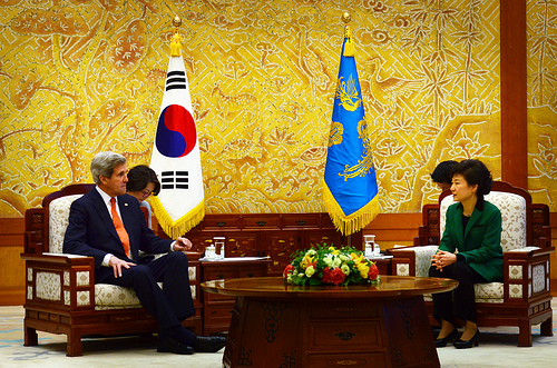 Flickr: John Kerry meets with South Korean President