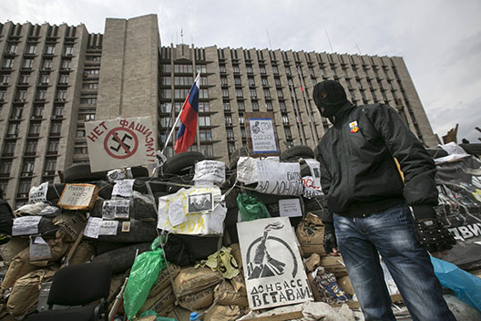 20140420barricade reuters