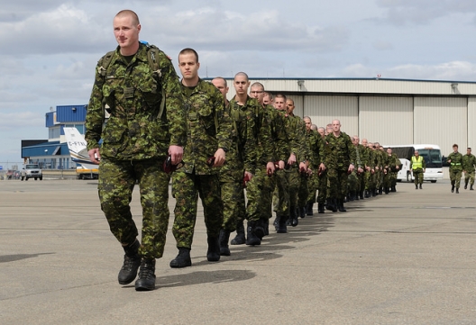 Canadian soldiers departing for Poland, May 2, 2014