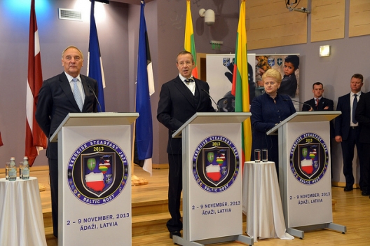 Presidents of the Baltic republics at NATO's Steadfast Jazz exercise, Nov. 6, 2013