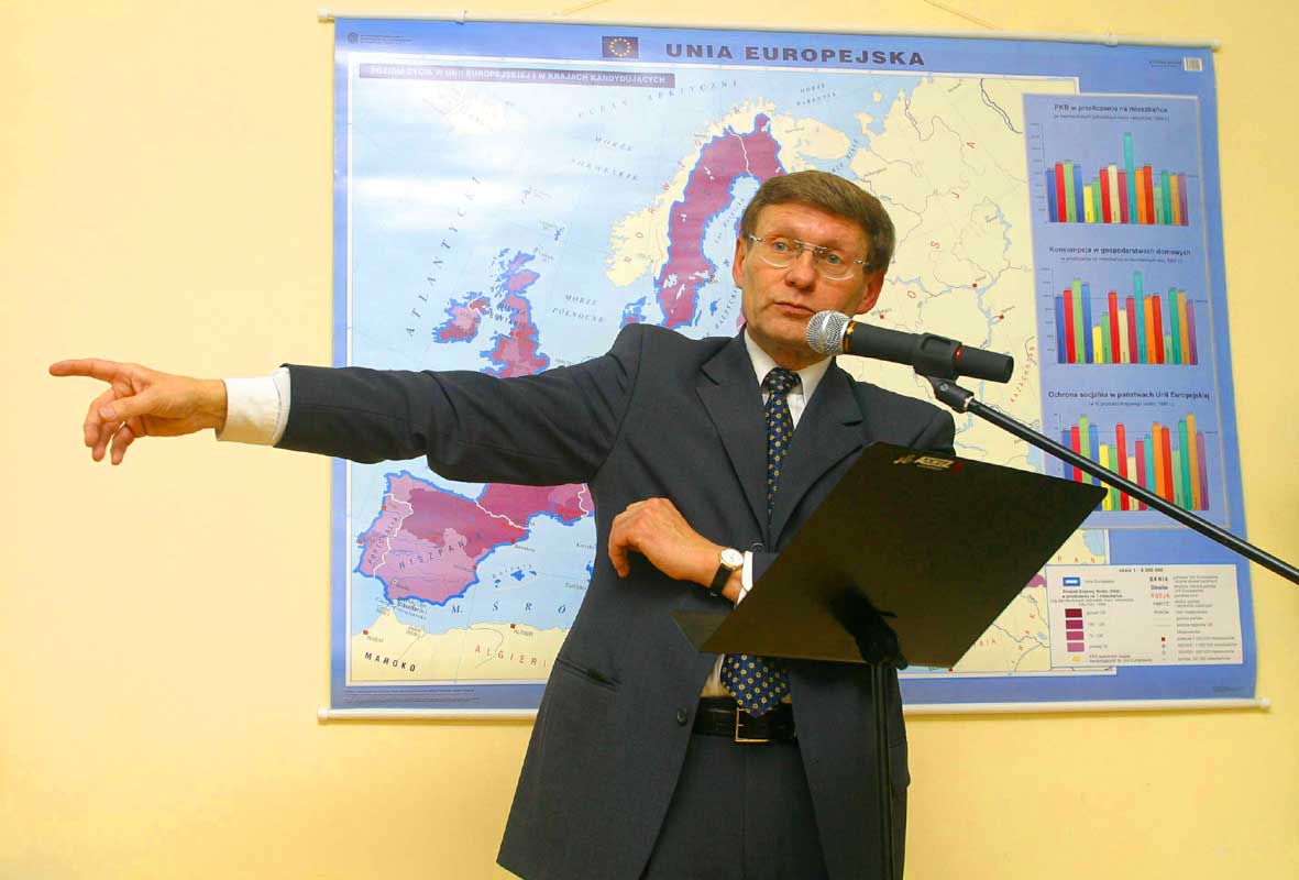 Polish economist Leszek Balcerowicz led his country's "shock therapy" reforms in the 1990s. He says Ukraine can make the same transformation. (CC License)