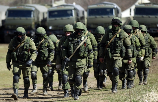 Armed men, believed to be Russians, near military base in Perevalnoye, March 17, 2014
