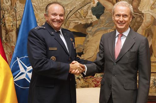SACEUR Gen. Philip Breedlove and Spanish Defense Minister Pedro Morenés, July 2, 2014