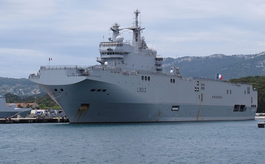 French warship Mistral (L9013)