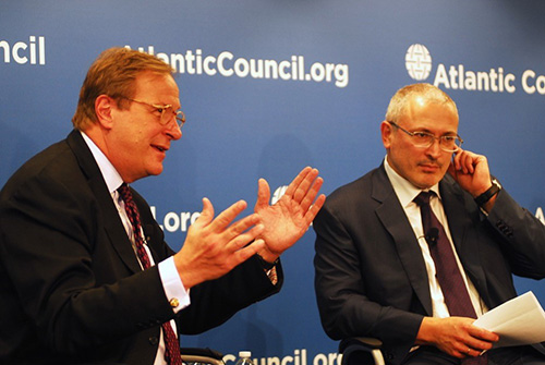 Fred Kempe, President and CEO of the Atlantic Council with Mikhail Khodorkovsky, founder of Open Russia. Photo by Larry Luxner. 