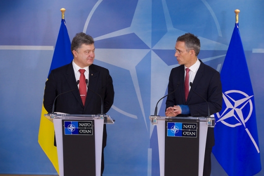 Ukrainian President Petro Poroshenko and Secretary General Jens Stoltenberg, Dec. 17, 2015