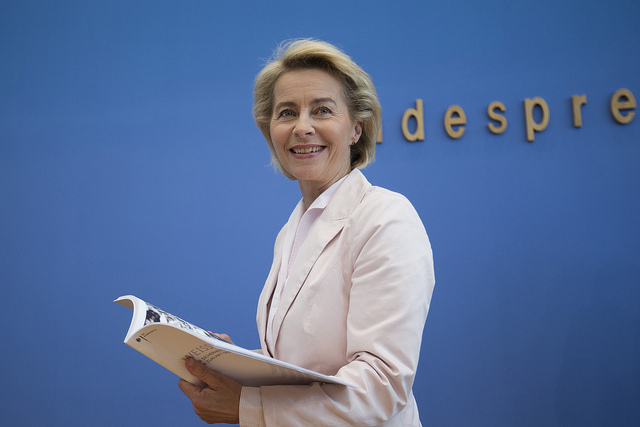 German Defense Minister Ursula von der Leyen, July 13, 2016 (photo: Christian Thiel/Bundeswehr)