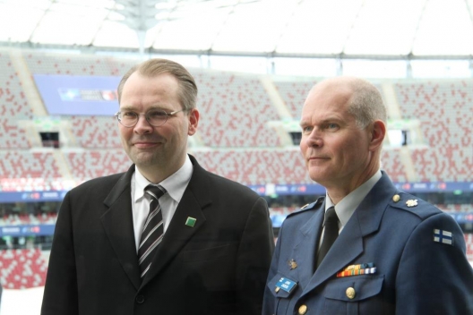 Finnish Defense Minister Jussi Niinistö and CHOD Gen. Jarmo Lindberg, July 11, 2016