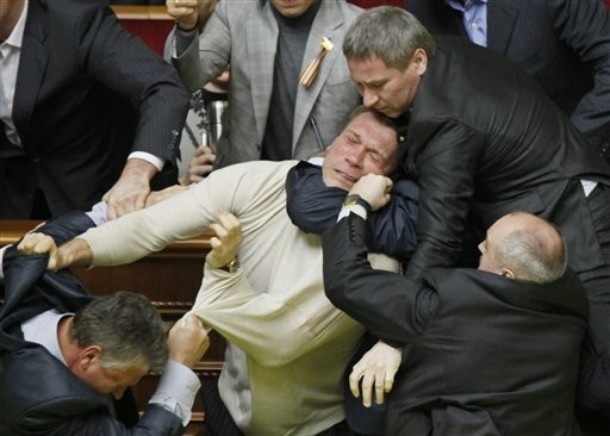 Protests as Ukraine Approves Russian Base Extension