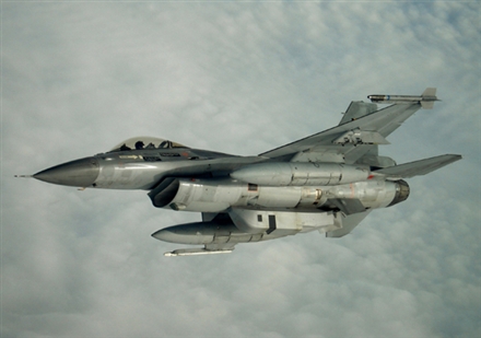 NATO: F-16 Fighters Damaged by Volcanic Ash