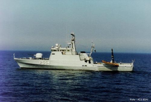 NATO’s “Brilliant Mariners” Rescue 3 Sailors From Sinking Vessel