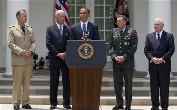 As Generals Change, Afghan Debate Narrows to 2 Powerful Voices