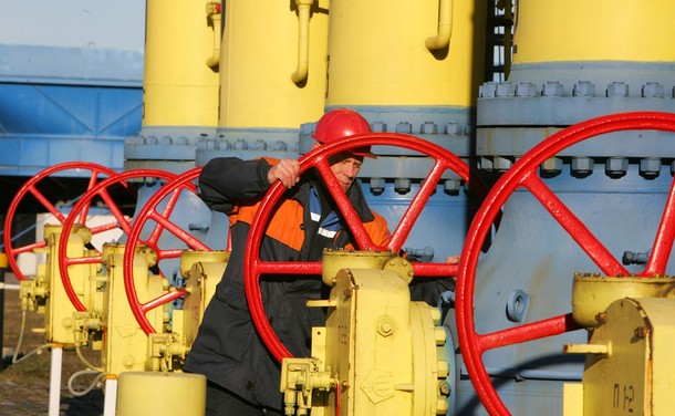 Belarus orders cutoff of Russian gas to Europe