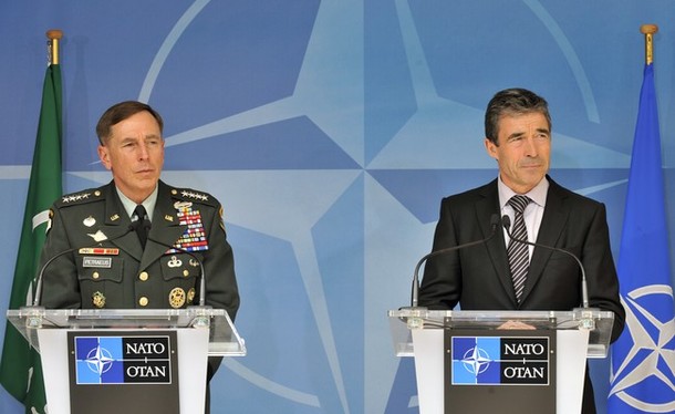 Gen. Petraeus meets with NATO Secretary General and Alliance leaders