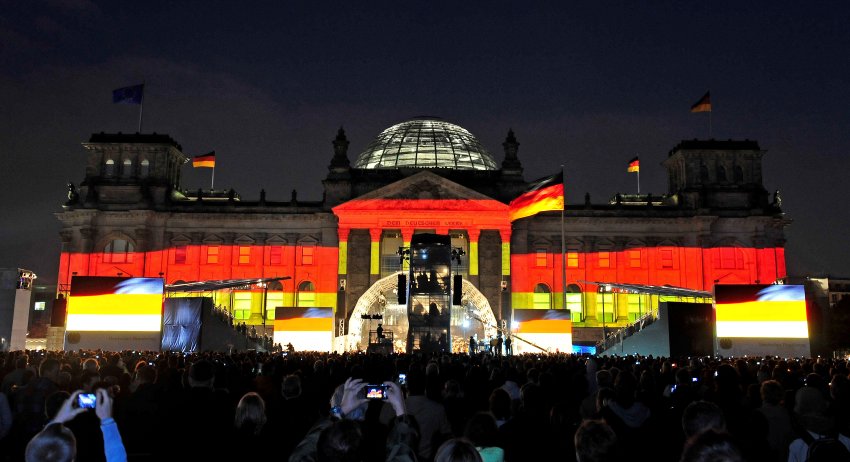 Obama congratulates the people of Germany on Anniversary of Reunification
