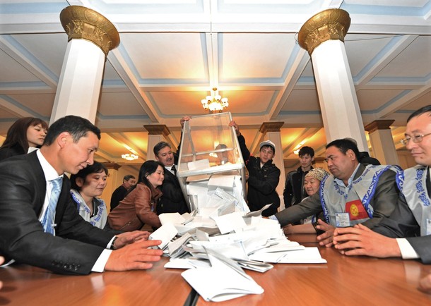Kyrgyz political battle is only beginning