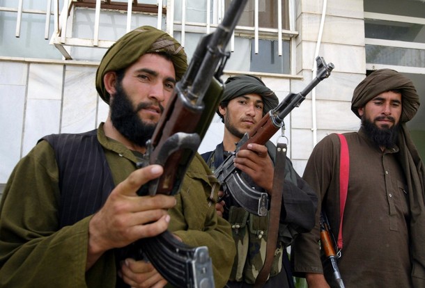 900 Afghans fighters quit Taliban for NATO program
