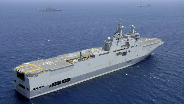 Russia, France struggle over Mistral contract