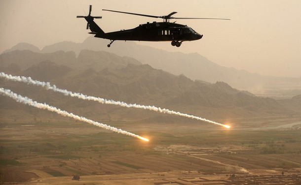Pakistan: NATO helicopters hit border post
