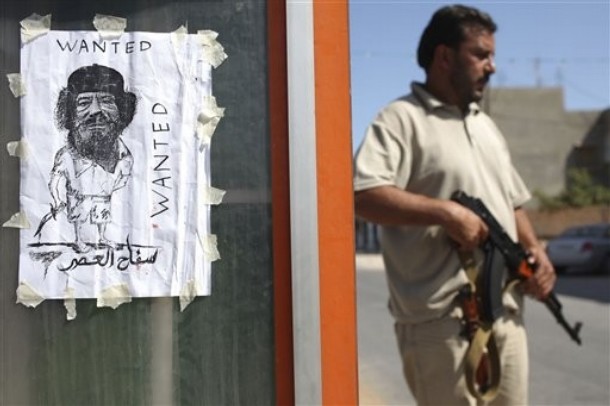 Gaddafi still commanding troops, NATO says
