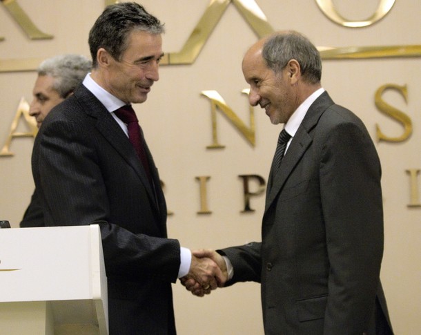 Secretary General visits Tripoli on final day of NATO’s operation in Libya