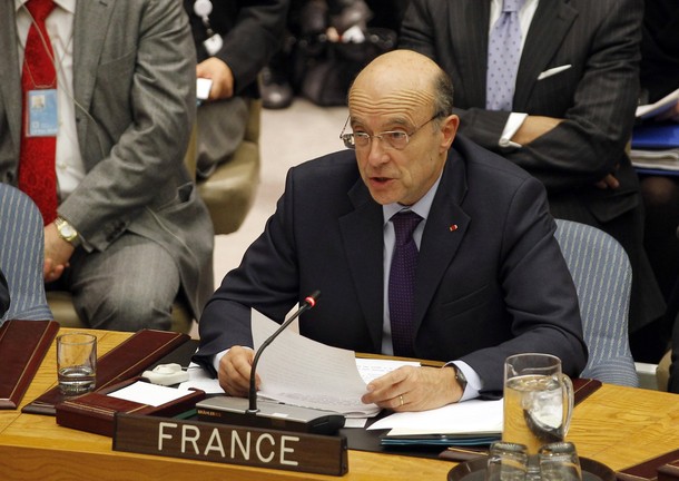 France presses for Syria aid corridors at U.N.