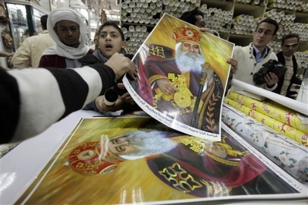 Top News: Egyptians Mourn Coptic Pope Shenouda III