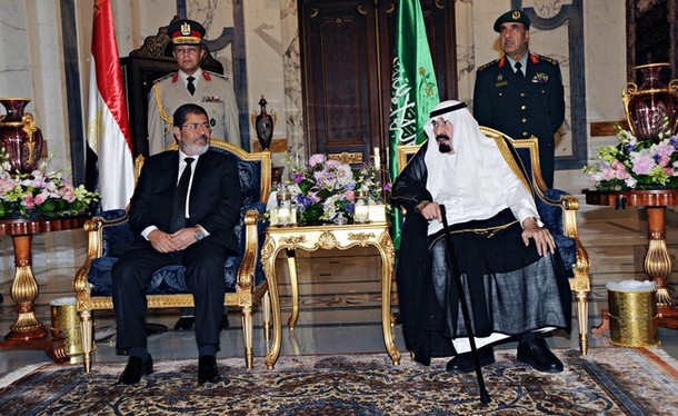 Top News: SCAF to Keep Civilians Away from Military Matters in Constitution
