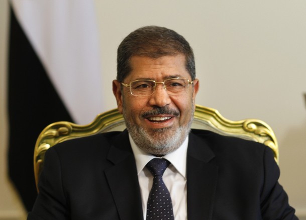 Practicing the Virtues of Patience with Egypt’s New President / الصبر على حر الصيف في رمضان وعلى “مرسي” أيضا