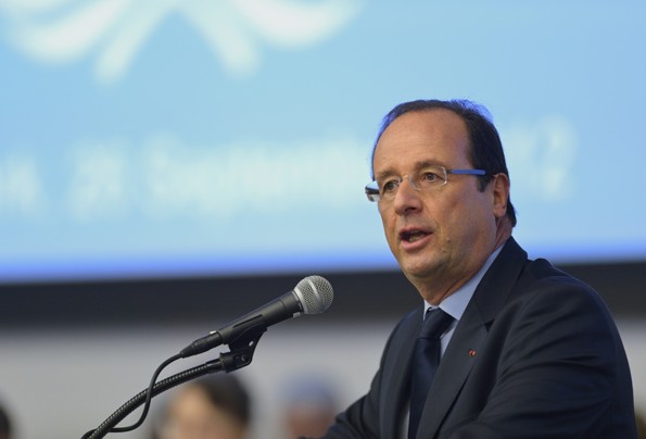 In France, Hollande’s honeymoon period ends