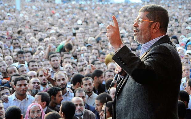 Top News: Morsi Will Not Rescind Power-Consolidating Decree: Source