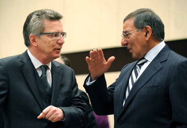 Panetta, Germany differ on troop numbers in Afghanistan