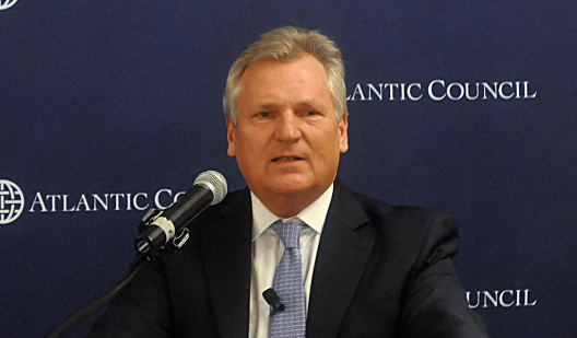 Kwasniewski: Ukraine Must Choose Between West and Russia