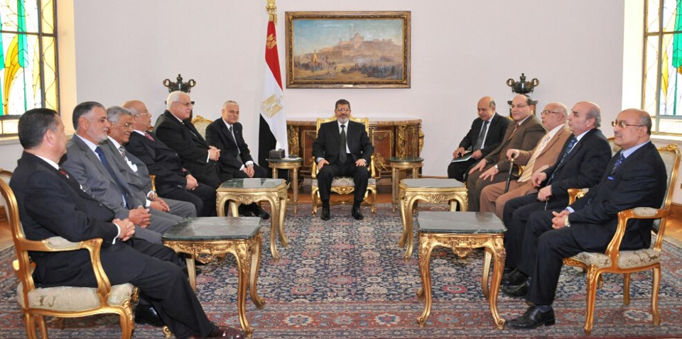 Top News: Morsi Vows to Respect Judicial Independence; Mekki to Reconsider Resignation