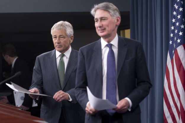 Hammond: NATO split on whether main threat coming from Russia or MENA?