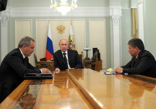 President Vladimir Putin with Deputy PM Dmitry Rogozin and Director General Vladimir Popovkin