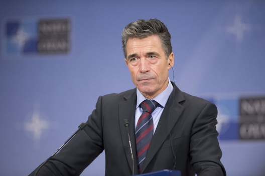 NATO’s Rasmussen Criticizes Russian Pressure on Ukraine