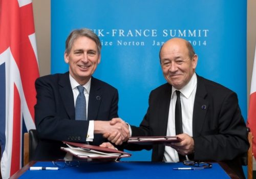 UK Defense Minister Philip Hammond and French Defense Minister Jean-Yves Le Drian