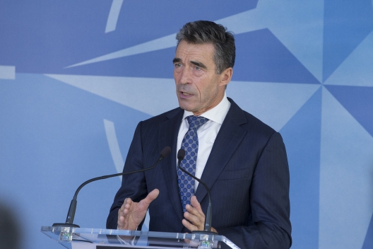 NATO Ready to Help Ukraine Democratic Reforms