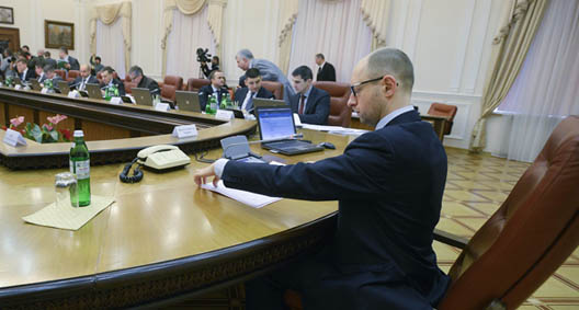 Amid Russia’s Assault, Ukraine’s Interim Leaders Scramble to Reform Their Government