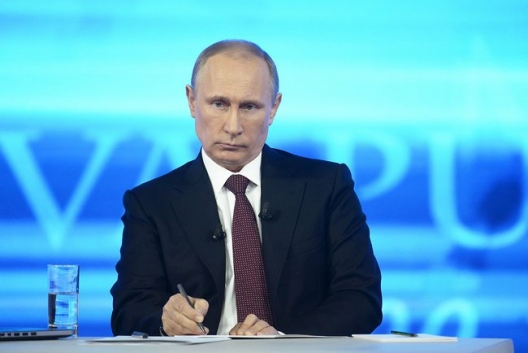 Putin Asserts Right to Use Force in Eastern Ukraine
