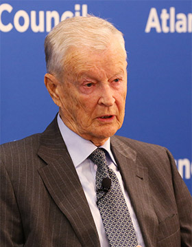 Zbigniew Brzezinski: Obama Has Failed to Communicate Ukraine Crisis to Americans