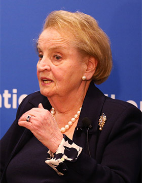 Madeleine Albright, Stephen Hadley: Obama, Media Need to Focus Americans on  Ukraine - Atlantic Council