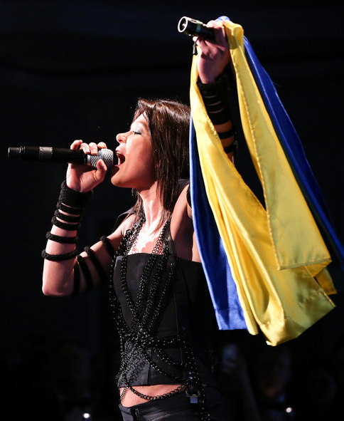 Ukrainian Singer Ruslana Moves a Washington Crowd