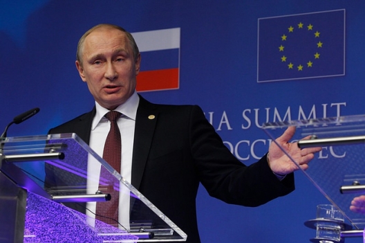 Europeans Dither on Defense While Putin Laughs