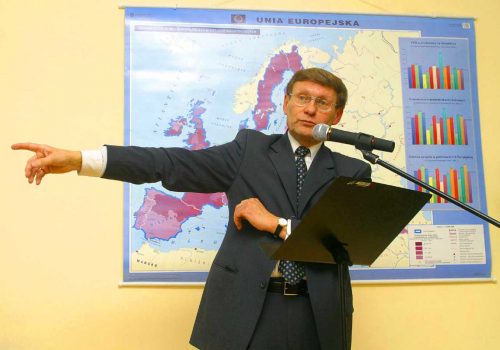 Polish economist Leszek Balcerowicz led his country's "shock therapy" reforms in the 1990s. He says Ukraine can make the same transformation. (CC License)