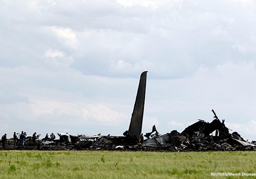Crash site of the Il-76 Ukrainian army transport plane in Luhansk, Ukraine, June 14, 2014. REUTERS/Shamil Zhumatov