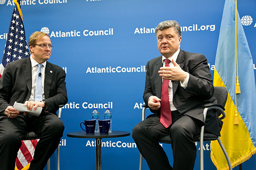 Poroshenko: Ukraine Needs Arms ‘to Win the Peace’