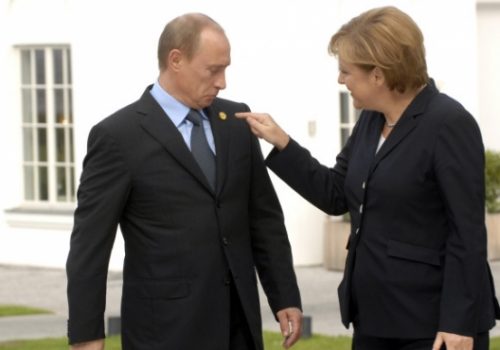 Russian President Vladimir Putin and German Chancellor Angela Merkel, June 6, 2007