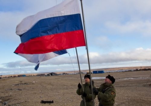 Northern Fleet personnel establishing military base on the island of Kotelny, Oct. 30, 2014